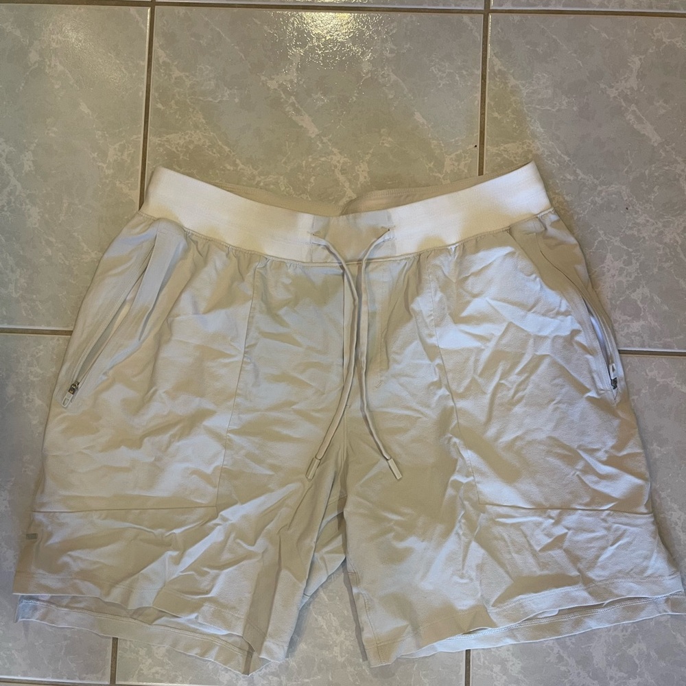 Lululemon exercise shorts - 7 inch